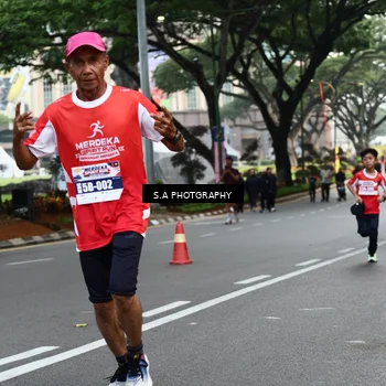 Runner Photo 8082381