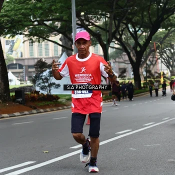 Runner Photo 8082383