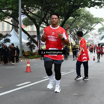 Runner Photo 8082484