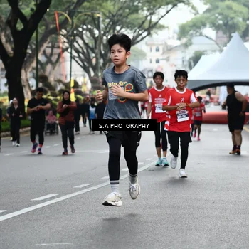 Runner Photo 8082503