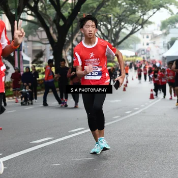 Runner Photo 8082504