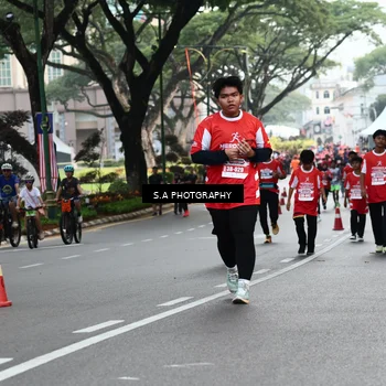 Runner Photo 8082771
