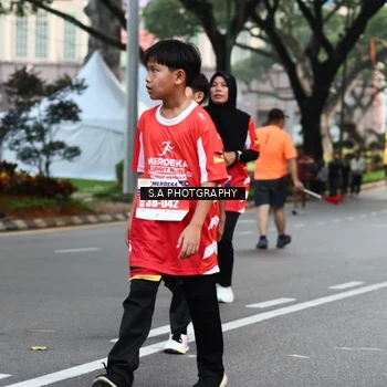 Runner Photo 8082812