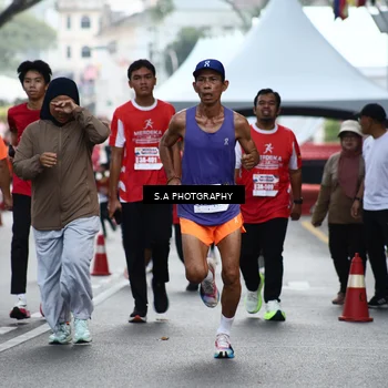 Runner Photo 8082913