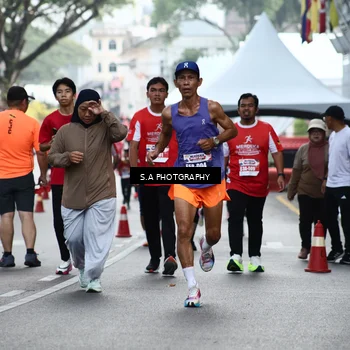Runner Photo 8082916