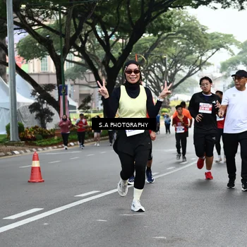 Runner Photo 8083001