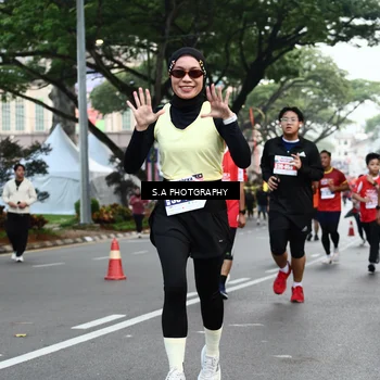 Runner Photo 8083013