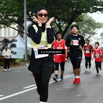 Runner Photo 8083018