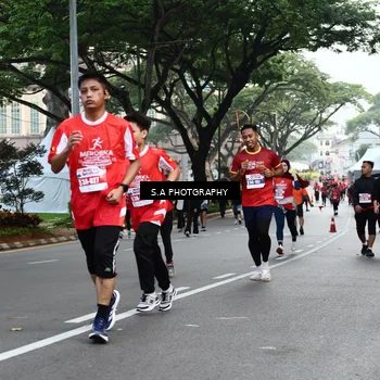 Runner Photo 8083028