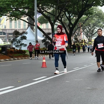 Runner Photo 8083059