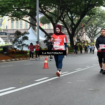 Runner Photo 8083067