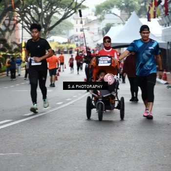 Runner Photo 8083077