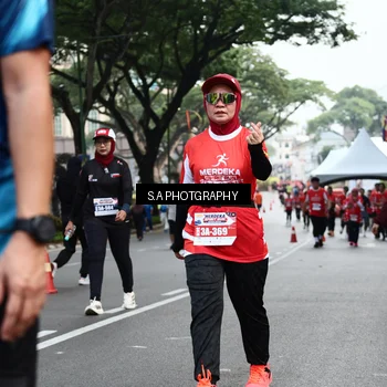 Runner Photo 8083115