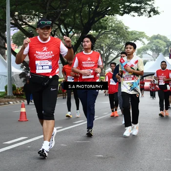 Runner Photo 8083200