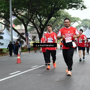 Runner Photo 8083222
