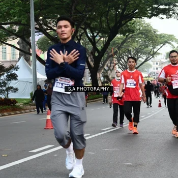 Runner Photo 8083238