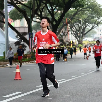 Runner Photo 8083257