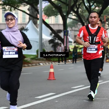 Runner Photo 8083289
