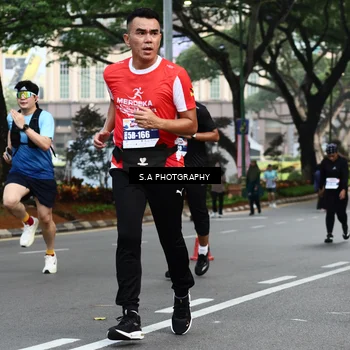 Runner Photo 8083298