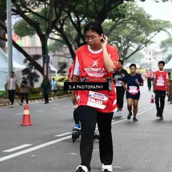 Runner Photo 8083307