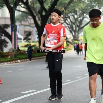 Runner Photo 8083329