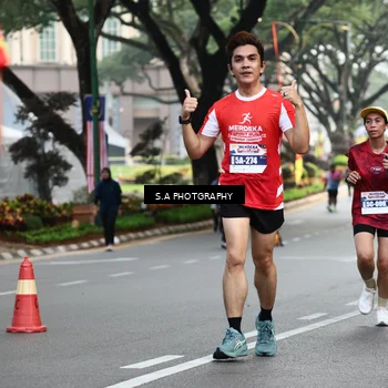Runner Photo 8083345