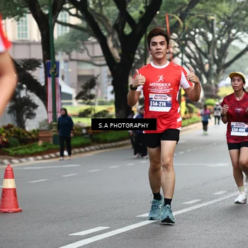 Runner Photo 8083353