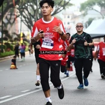 Runner Photo 8083404