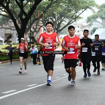 Runner Photo 8083431