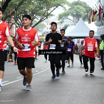 Runner Photo 8083442