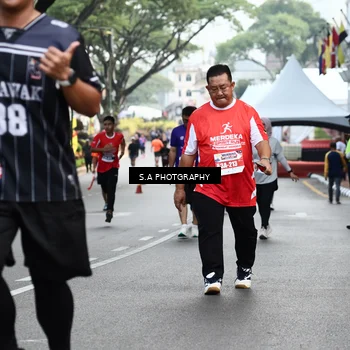 Runner Photo 8083459
