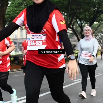 Runner Photo 8083484