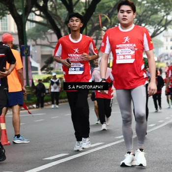 Runner Photo 8083521