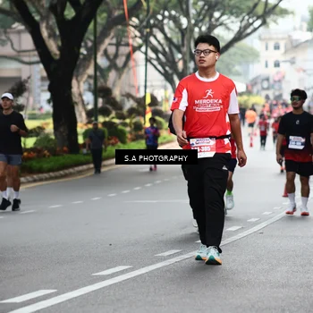 Runner Photo 8083554