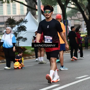 Runner Photo 8083569