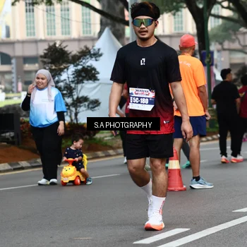 Runner Photo 8083573
