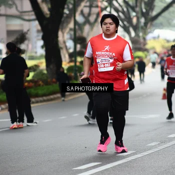 Runner Photo 8083585