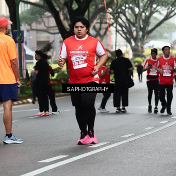 Runner Photo 8083590