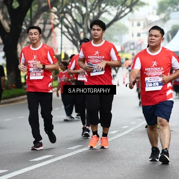 Runner Photo 8083592