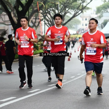 Runner Photo 8083600
