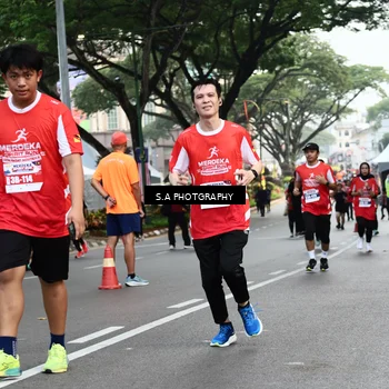 Runner Photo 8083624