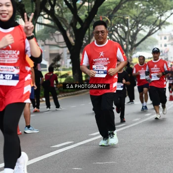 Runner Photo 8083640