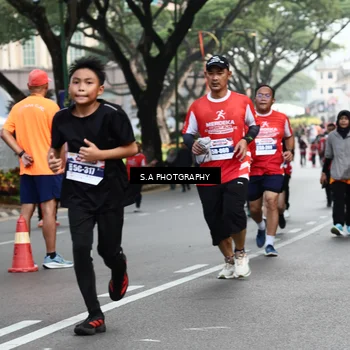 Runner Photo 8083648