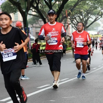 Runner Photo 8083651
