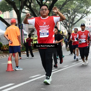 Runner Photo 8083655