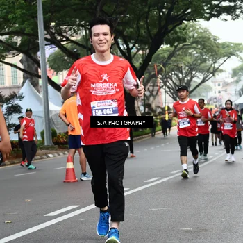 Runner Photo 8083672