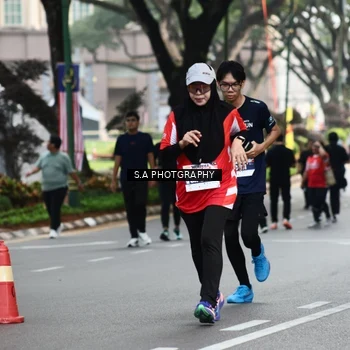 Runner Photo 8083738
