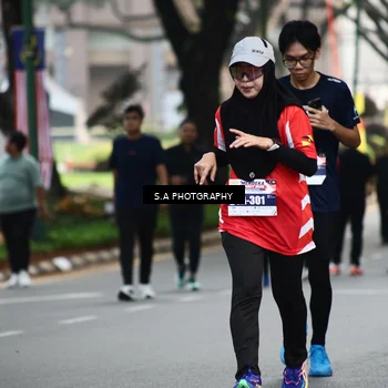 Runner Photo 8083750