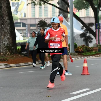Runner Photo 8083771