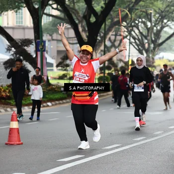 Runner Photo 8083776